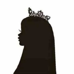 Meet your Posher, Lena